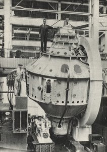 Gyrostabilisator van het Italiaanse lijnschip Conte di Savoia (z/w foto) door American Photographer