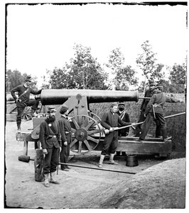 Zwaar kanon in Fort Woodbury, Virginia, 1861 door American Photographer