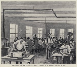 Interieur van een verbeterde sweatshop in een goed verlichte loft door American Photographer