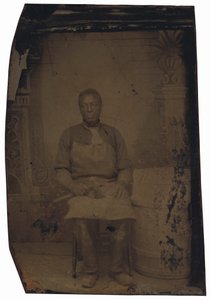 Portret van een kuiper,c. 1890 (foto) door American Photographer