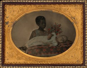 Portret van een meisje en postmortaal kind,c. 1860 (foto) door American Photographer