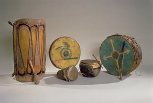 Een verzameling Amerikaanse Indianen drums