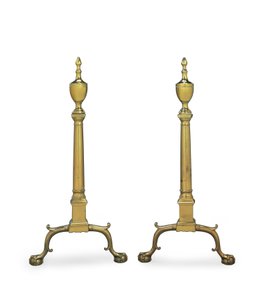 Een paar Chippendale andirons, Philadelphia of New York, 1780-1800
