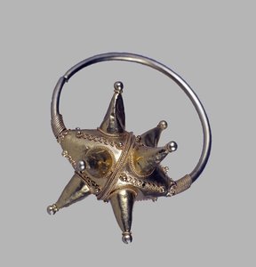 Gouden hanger Kolt, 11e-12e eeuw door Ancient Russian Art
