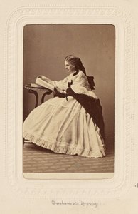 Hertogin van Morny [geboren Troubetskoi, buitenechtelijke dochter van Nicolaas I]. door Andre Adolphe Eugene Disderi
