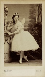 Portret van de balletdanseres Marfa Muravyeva in het ballet Diavolina