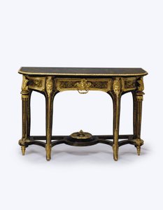 Een van een paar pier tafels met bruin schildpad en verguld montuur, c.1710 door Andre Charles (attr. to) Boulle