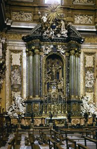 Standbeeld van St. Ignatius van Loyola (het altaar) in de Kerk van Jezus in Rome.