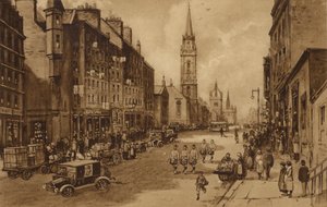 Edinburgh: High Street, kijkend naar de Tron Church en St Giles Cathedral