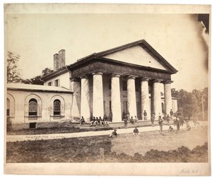 Voorkant van Arlington House, 28 juni 1864 (sepia foto)