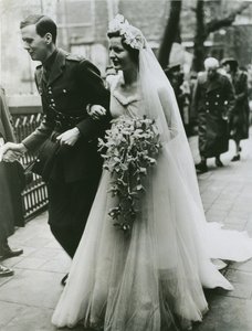 Huwelijk van Lord Andrew Cavendish en de Hon. Deborah Mitford in Londen