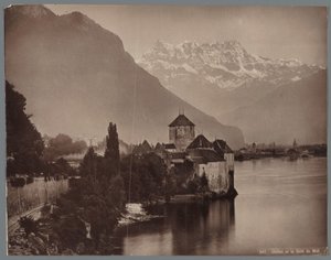 Kasteel van Chillon aan het Meer van Genève, in de verte de Dents du Midi door Anonymous