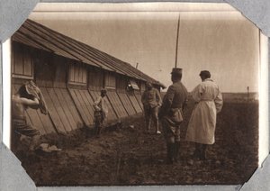 Eerste Wereldoorlog 1914-1918: zoektocht naar hoofden aan de randen, kamp van Couville in het Kanaal, Basse-Normandie, Frankrijk. Anonieme foto mei 1917. Privécollectie, Stella.
