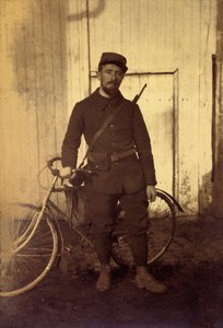 Foto uit een persoonlijk album van een infanterieluitenant tijdens de eerste maanden van de Eerste Wereldoorlog door Anonymous Anonymous