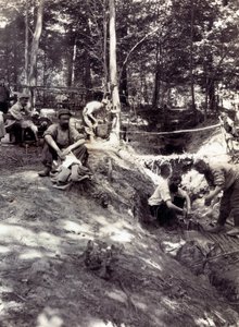 Foto uit een persoonlijk album van een infanterieluitenant tijdens de eerste maanden van de Eerste Wereldoorlog