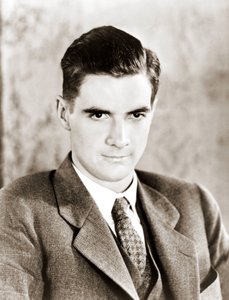 Portret van Howard Robard Hughes in 1934. Amerikaanse filmproducent en industrieel. 1905-1976