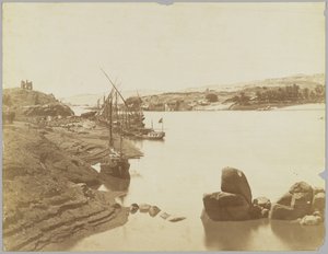 Aswan, uitzicht op de Nijl vanaf de oostelijke oever door Antonio Beato