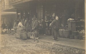 De ochtendmarkt door Arnold Genthe