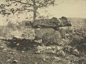 Dolmen, Cap del Puetch, Ariège, Frankrijk door Arthur A. Taylor