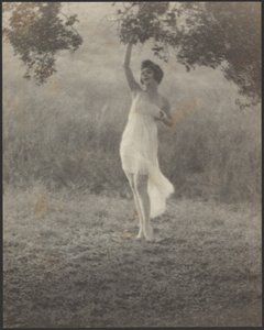 [Nymph] door Arthur F. Kales
