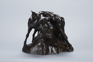 Puma met hertenkarkas, c.1900