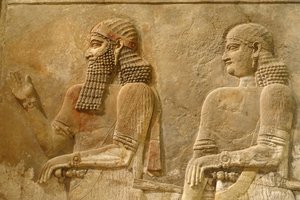 Detail van Sargon II en bewaker (reliëf uit het paleis van koning Sargon)