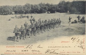 Hongaarse infanterie krijgt het bevel om te vuren door Austrian Photographer