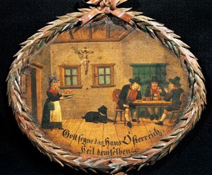Klanten zittend aan tafel in herberg en serveerster, ovaal bord voor herberg, Oostenrijk