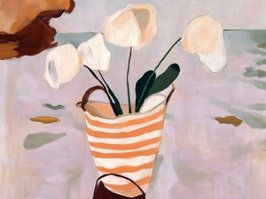 Romige bloemen in een gestreepte mand door Avanesova Elena