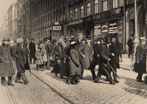 Lenin in Stockholm met Ture Nerman en Carl Lindhagen op 13 April 1917, 1917 door Axel Malmström