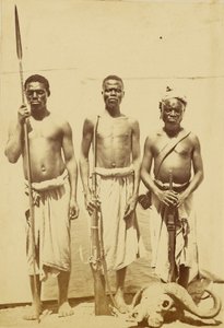 [Metgezellen van Speeke en Grant die met hen terugkeerden naar Caïro na hun reis om de bronnen van de Nijl te ontdekken]. door Baron Paul des Granges