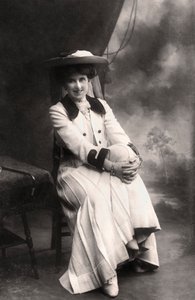 Decima Moore 1871-1964, Engelse actrice, 1907 door Bassano Studio
