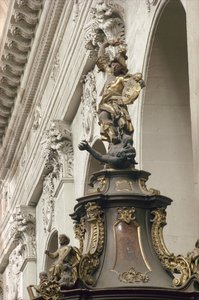 Preekstoel, ook wel Preekstoel van Waarheid genoemd, detail: St. Michael en de draak, 1749 door Bavarian school