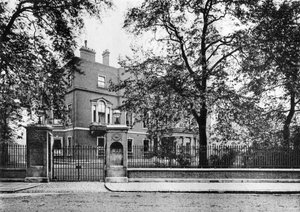 Portman House, Portman Square, 1908 door Bedford Lemere and Company