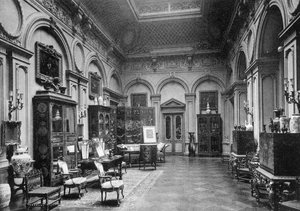 De salon, Montagu House, 1908 door Bedford Lemere and Company