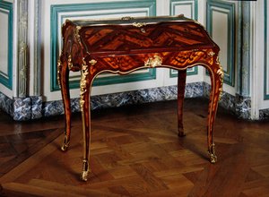 Louis XV Secretaire gestempeld met de letters B.V.R.B
