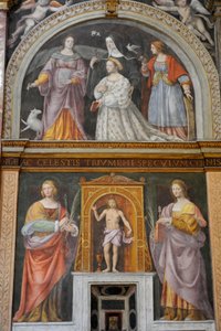 Sint Apollonia en Sint Lucia, bovenaan Ippolita Sforza omringd door heiligen en nonnen, fresco door Bernardino Luini in de kerk van Sint Maurice in het Maggiore Klooster, Milaan, Lombardije, Italië