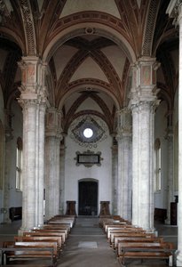 Interieur van de kerk van Pienza
