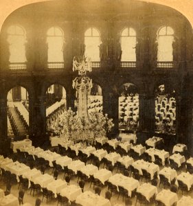 Eetzaal, Grand Hotel, Parijs, Frankrijk, 1904 door Bert Underwood