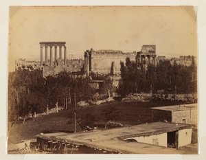 Balbek: Uitzicht op de Akropolis door Bonfils Studio