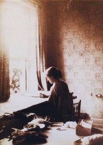 May Morris aan het werk, begin jaren 1890 door British Photographer