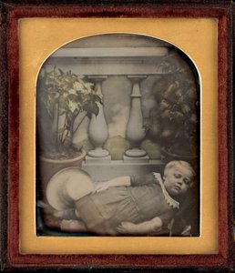 Portret van een kind,c. 1850 (foto) door British Photographer