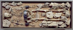 Rijkelijk begraafplaats van een vrouw uit Molzbach bij Huenfeld door Bronze Age