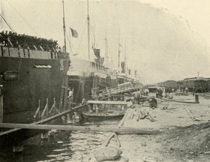 Aan de kade, 10 juni, Spaans-Amerikaanse Oorlog, 1898, 1899 door Burr McIntosh