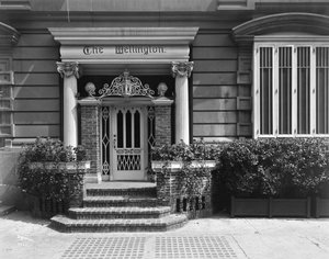 Ingang van het Hotel Wellington, 871 7th Avenue, New York, 1907