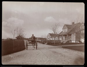 Algemeen overzicht van huizen en gebouwen op het landgoed van F.G. Bourne in Oakdale, Long Island, New York, 1900 door Byron Company