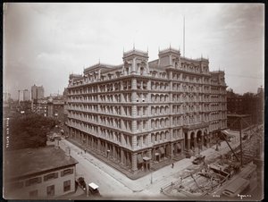 Het Park Avenue Hotel, 32nd tot 33rd Street, New York, 1901 of 1902 door Byron Company