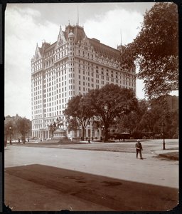 Het Plaza Hotel, 5th Avenue en 59th Street, New York, 1907 door Byron Company