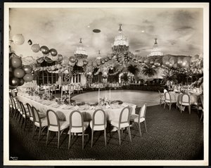 Het Weense Dak bij het Hotel St. Regis, 1937
