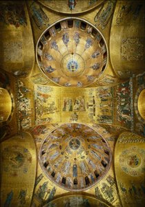 Byzantijnse architectuur: uitzicht op de koepels met mozaïeken op een gouden achtergrond die de Pinksteren (1250-1300) en de Hemelvaart (begin 13e eeuw) illustreren. Basiliek San Marco, Venetië door Byzantine